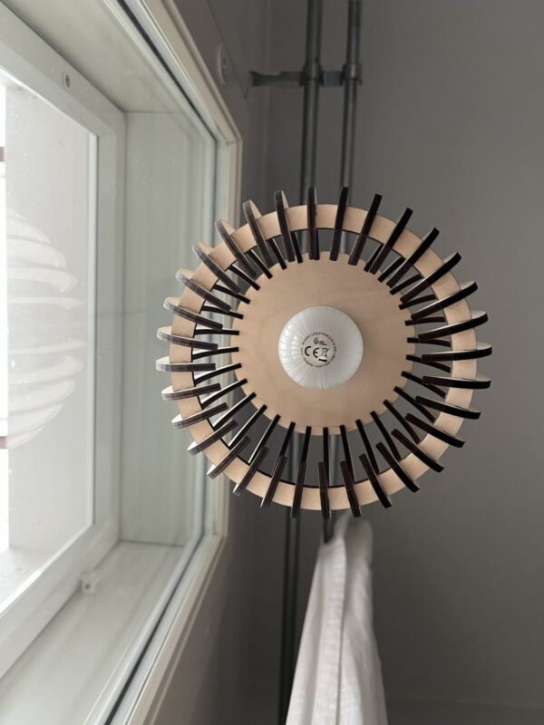 "Pallero" - puinen design-lampunvarjostin (Pieni) - Image 5