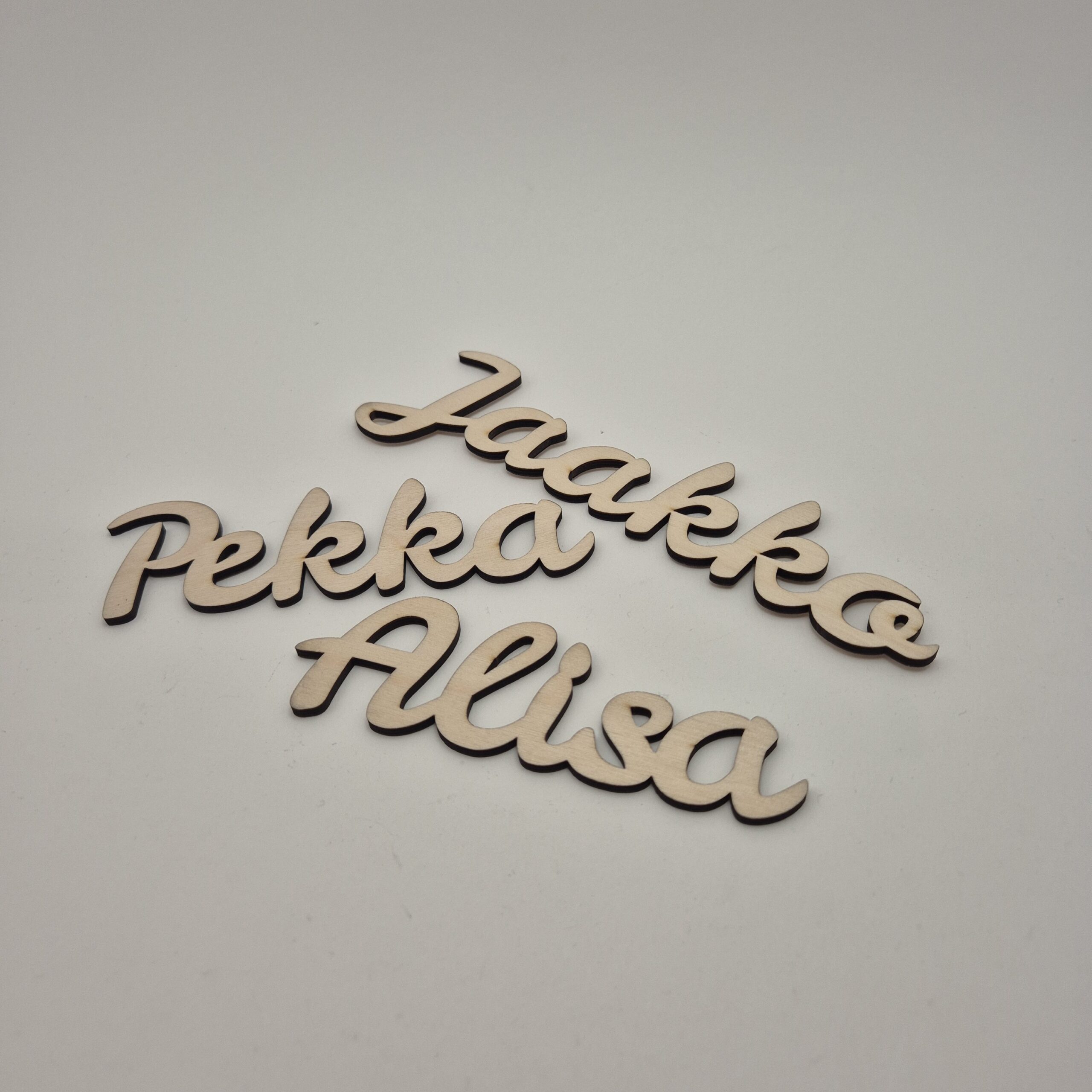 Puiset paikkamerkit häihin